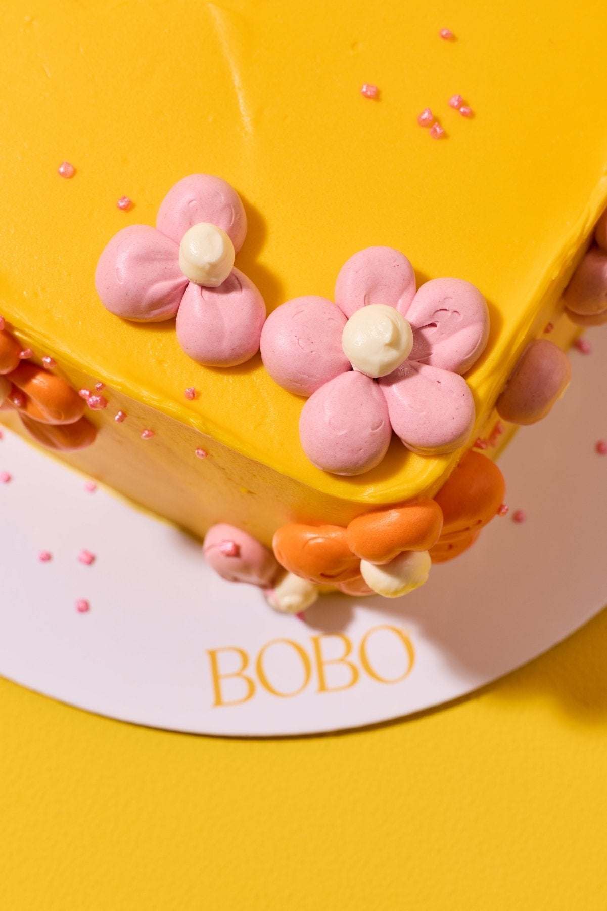 BOBO Funky Flowers Cake - Bobo Cakery