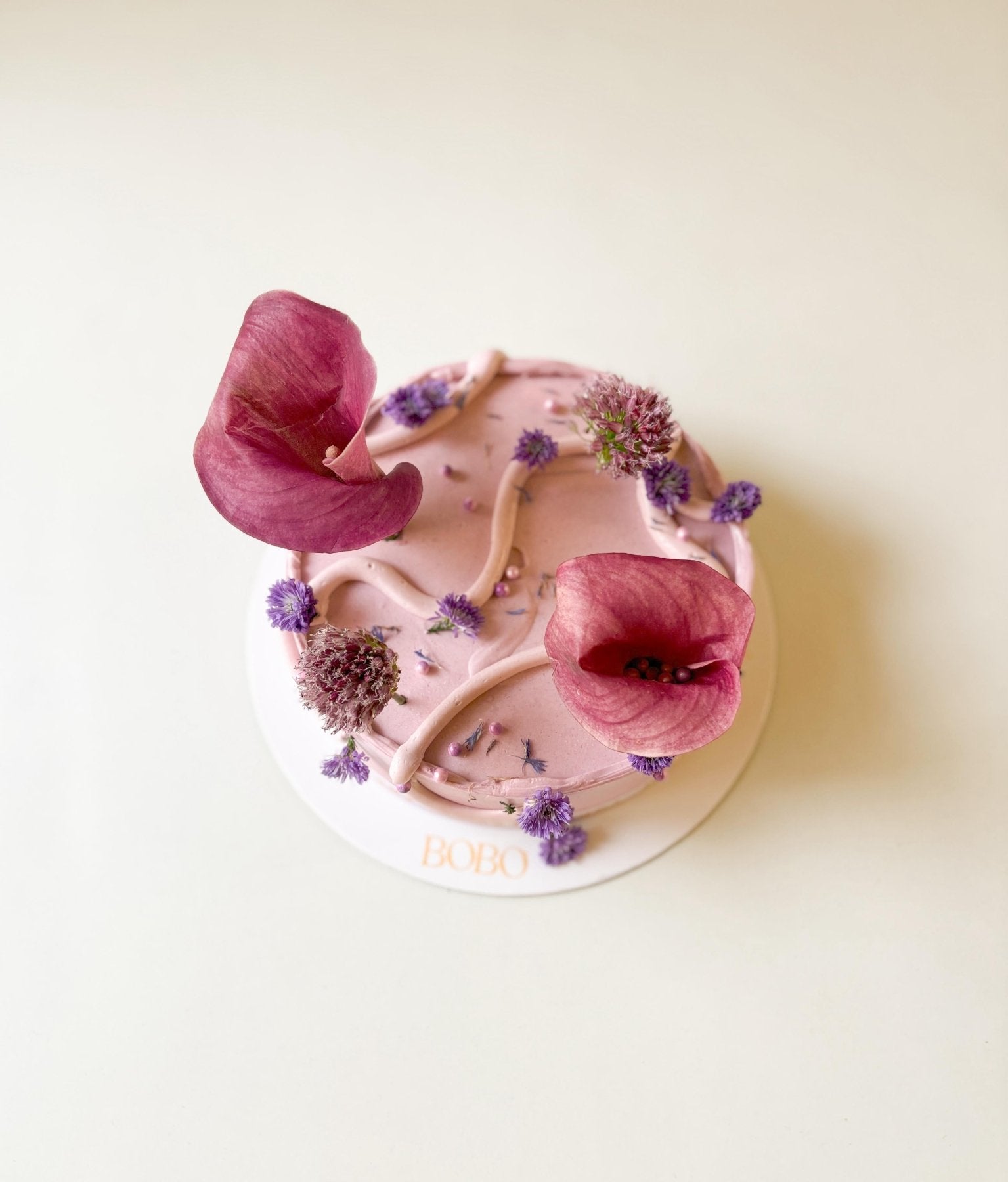 Cala Lily Fresh Flower Cake - Bobo Cakery