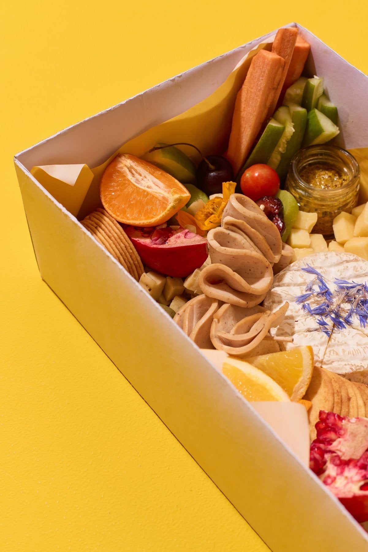 Signature Grazing Box (Serves 4–6) - Bobo Cakery