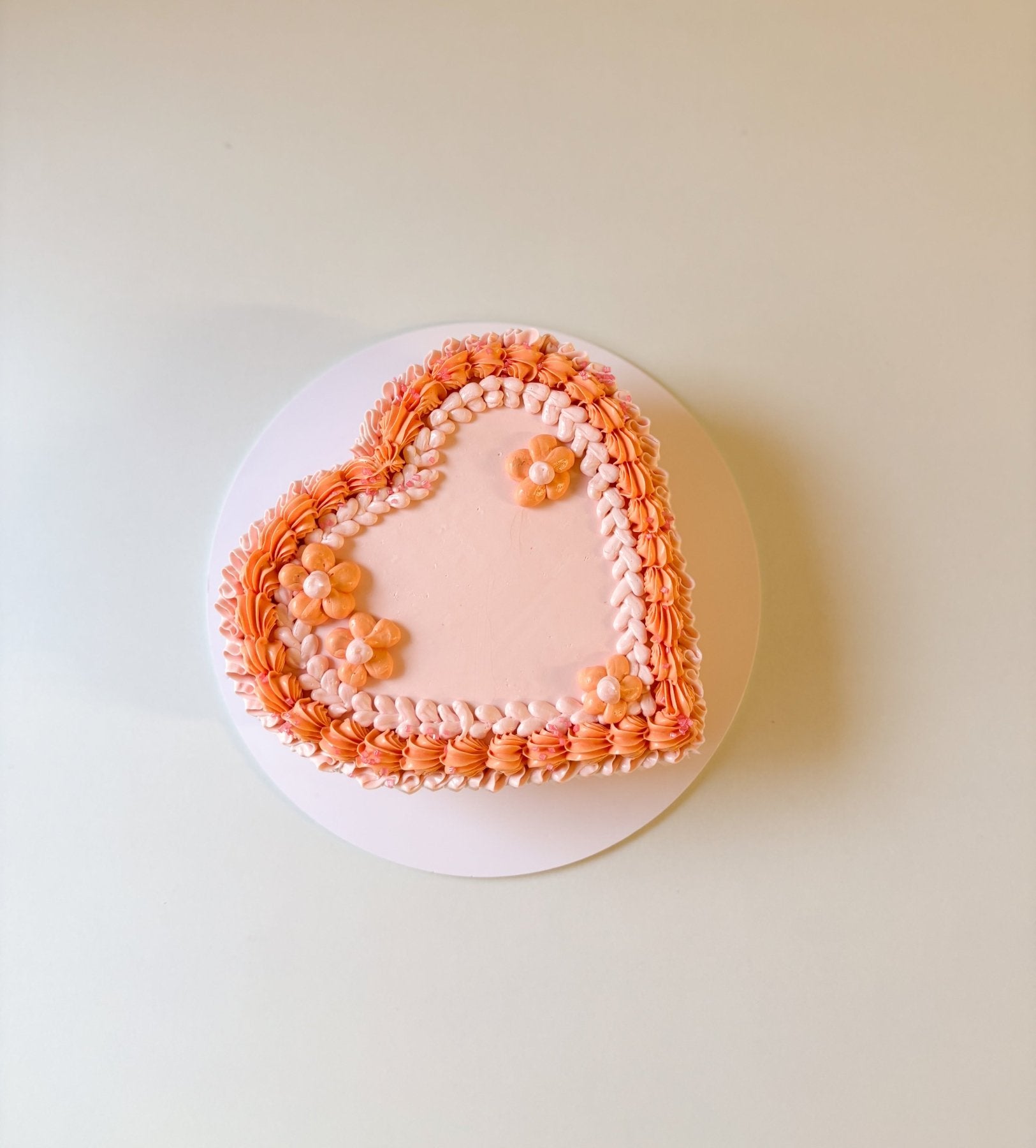Vintage Cake With Piping Decor - Flowers - Bobo Cakery