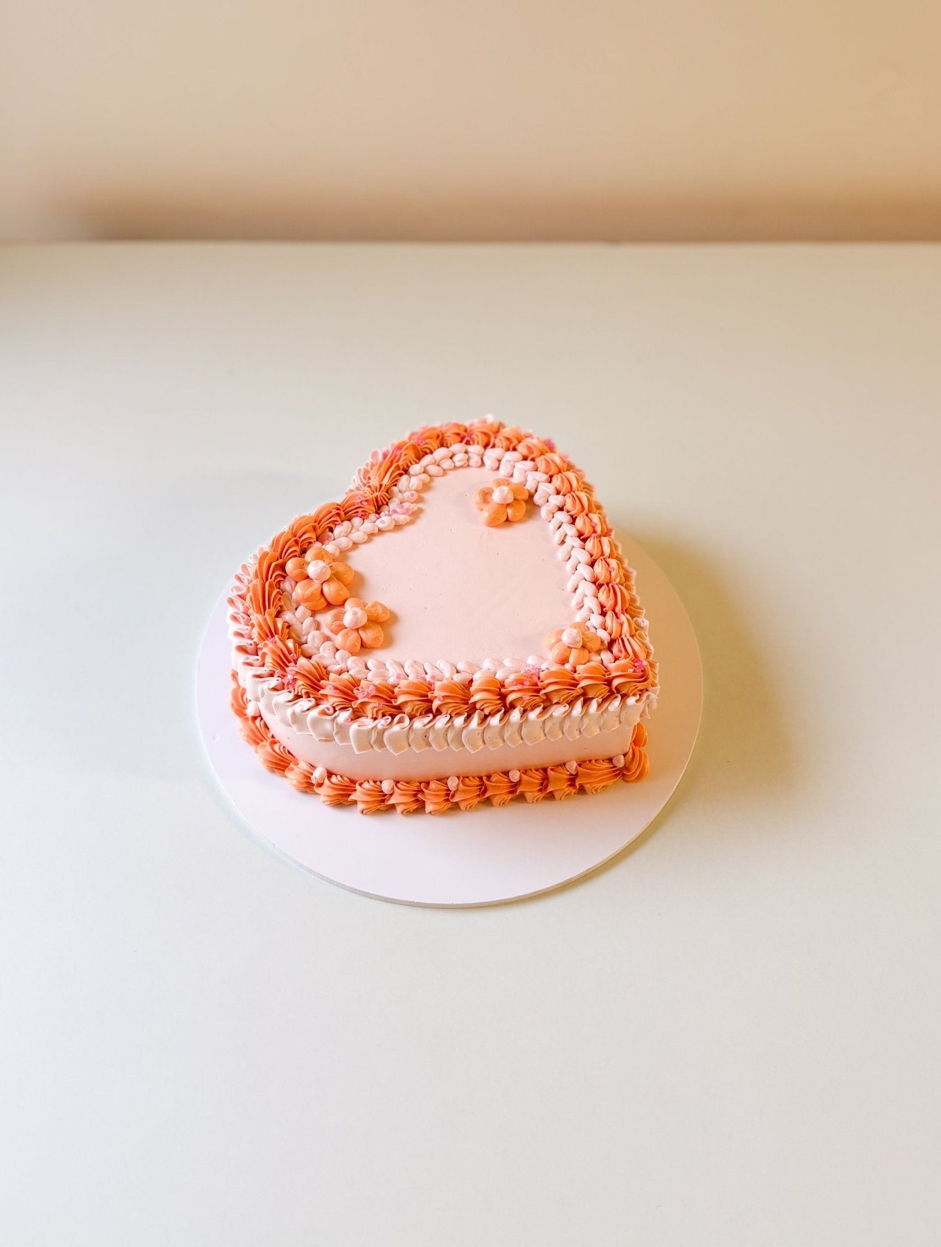 Vintage Cake With Piping Decor - Flowers - Bobo Cakery