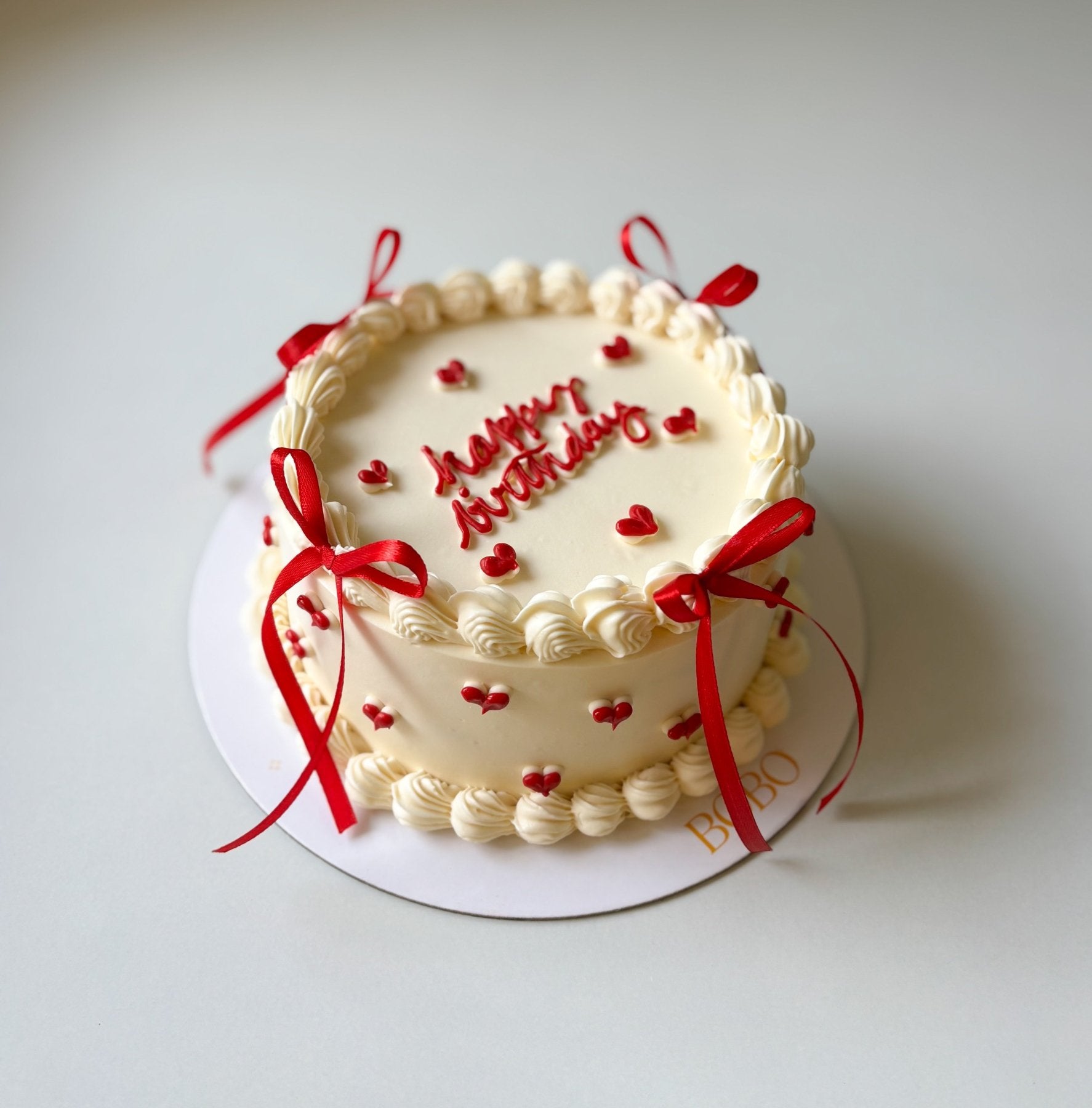 Vintage Cake With Piping Decor - Heart - Bobo Cakery